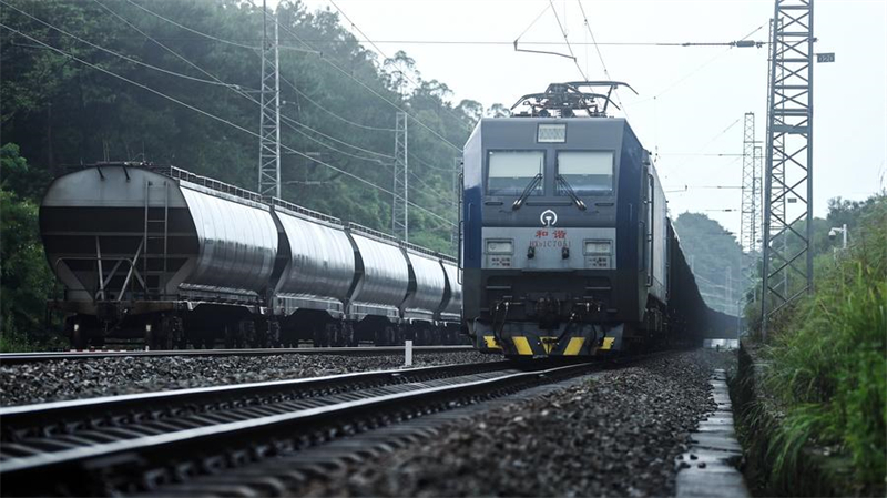 Ο ν?ο? διεθν?? δι?δρομο? χερσα?ου-θαλ?σσιου εμπορ?ου καταγρ?φει ν?ο υψηλ? επ?πεδο παρ?δοση? εμπορευματοκιβωτ?ων TEU