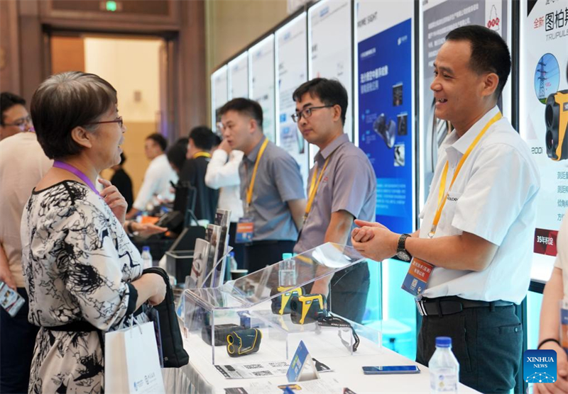 Συν?ντηση σ?νδεση? προσφορ??-ζ?τηση? πραγματοποι?θηκε στη Σαγκ?η πριν απ? την 7η Διεθν? ?κθεση Εισαγωγ?ν τη? Κ?να?