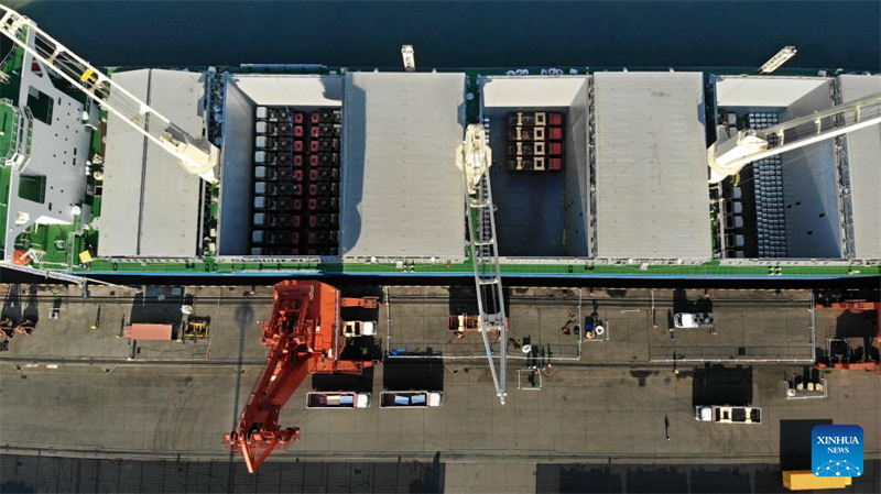 Ν?α απευθε?α? ?δια θαλ?σση?? εμπορικ? σ?νδεση Κ?να?-Αφρικ??