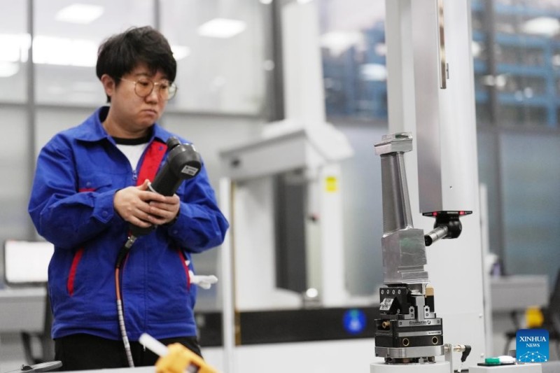 Η Χε?λονγκτζι?νγκ εκμοντερν?ζει τι? παραδοσιακ?? βιομηχαν?ε? με ψηφιακ?? τεχνολογ?ε?