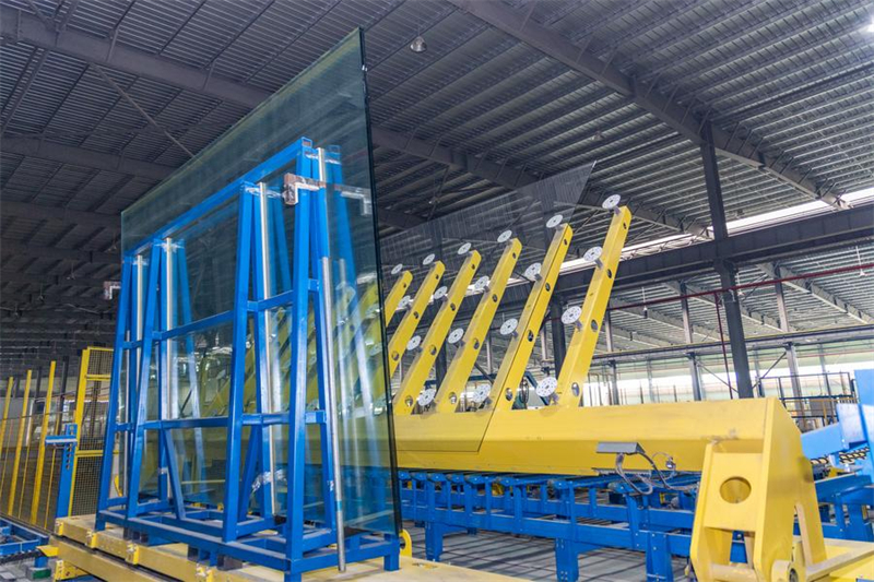 Γυαλ?, πρ?σινη εν?ργεια και εξαγωγ??: Ο δι?δρομο? που μεταμορφ?νει τη ν?τια Κ?να