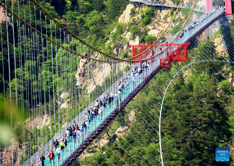 Η ?κρηξη ταξιδι?ν τη? Πρωτομαγι?? αναδεικν?ει τη ζωτικ?τητα τη? κινεζικ?? καταν?λωση?