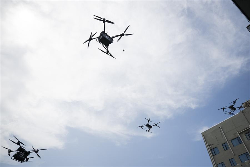 Ν?ε? διαδρομ?? drone τ?θηκαν σε λειτουργ?α στην π?λη Γουχ?ν