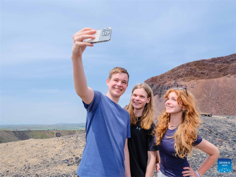 Το σ?μπλεγμα ηφαιστε?ων στη Β?ρεια Κ?να εισ?ρχεται στην περ?οδο τουριστικ?? αιχμ??