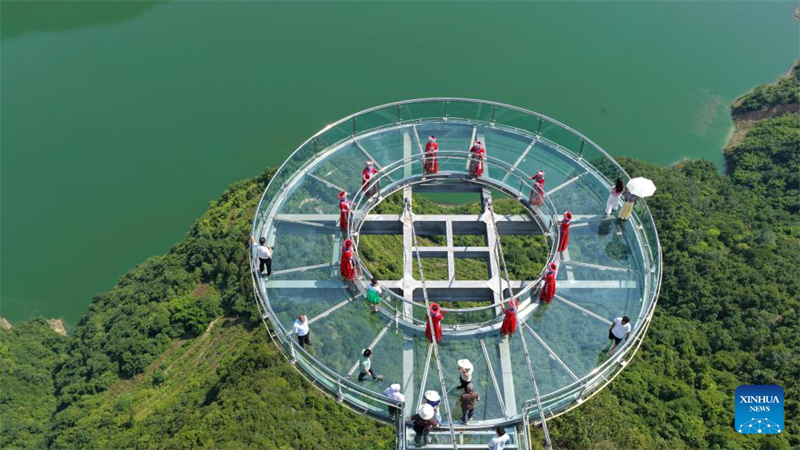 Ο αυτ?νομο? νομ?? Ενσ? αναπτ?σσει ενεργ? τον καλοκαιριν? τουρισμ?