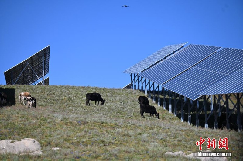 Το ηλιακ? π?ρκο σε υψ?μετρο 4.000 μ?τρων?μετατρ?πεται σε ?τραπεζαρ?α με στ?γη στον ουραν?? για τα γι?κ