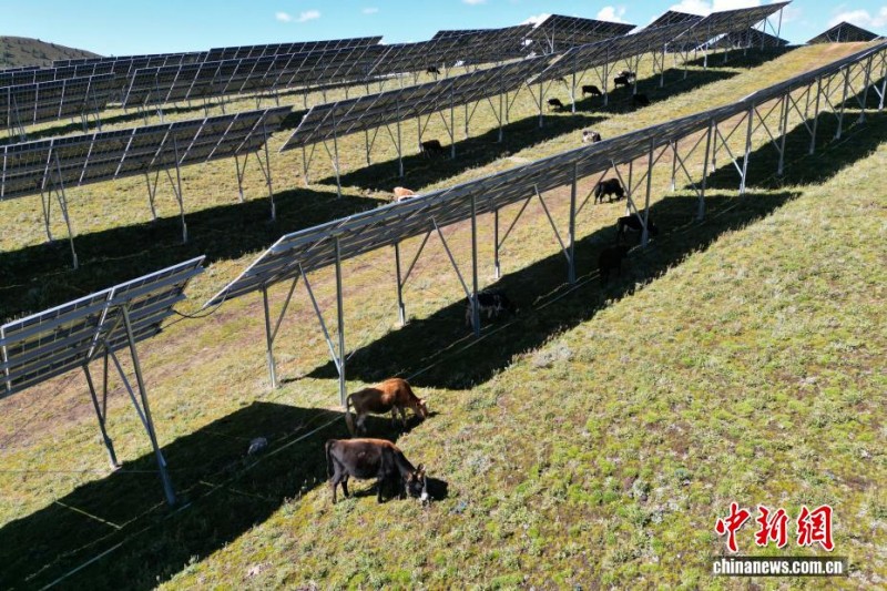 Το ηλιακ? π?ρκο σε υψ?μετρο 4.000 μ?τρων?μετατρ?πεται σε ?τραπεζαρ?α με στ?γη στον ουραν?? για τα γι?κ