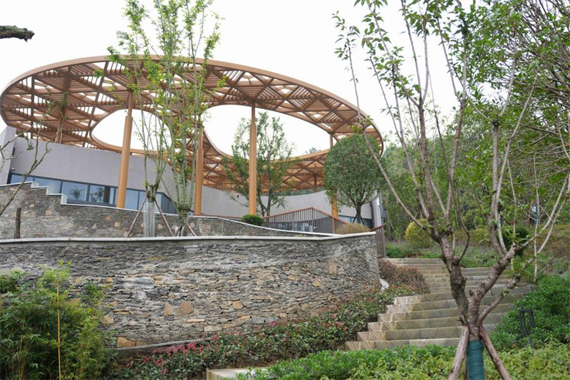 Η ν?α β?ση για τα Γιγ?ντια Π?ντα ξεκιν? την δοκιμαστικ? τη? λειτουργ?α