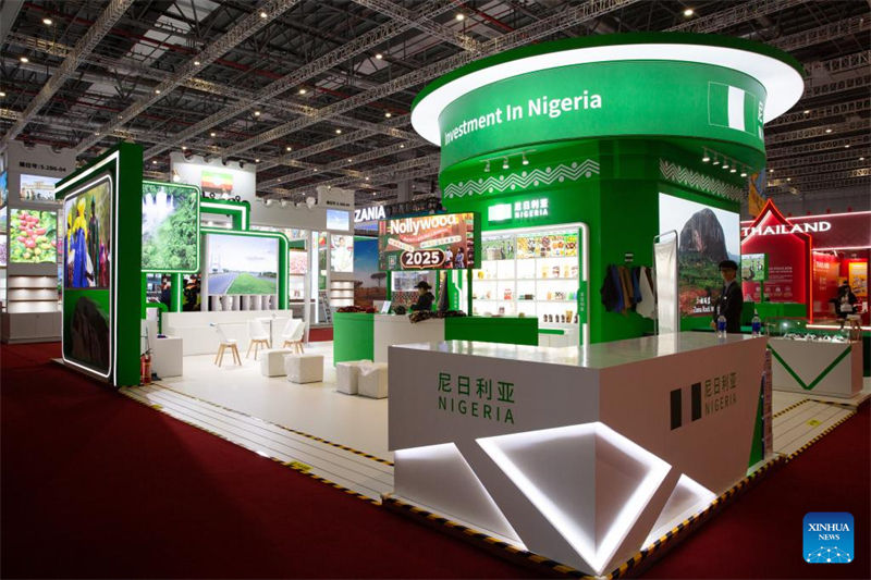 Μια ματι? στα περ?πτερα των τιμ?μενων χωρ?ν-επισκεπτ?ν στην 8η Διεθν? ?κθεση Εισαγωγ?ν τη? Κ?να?