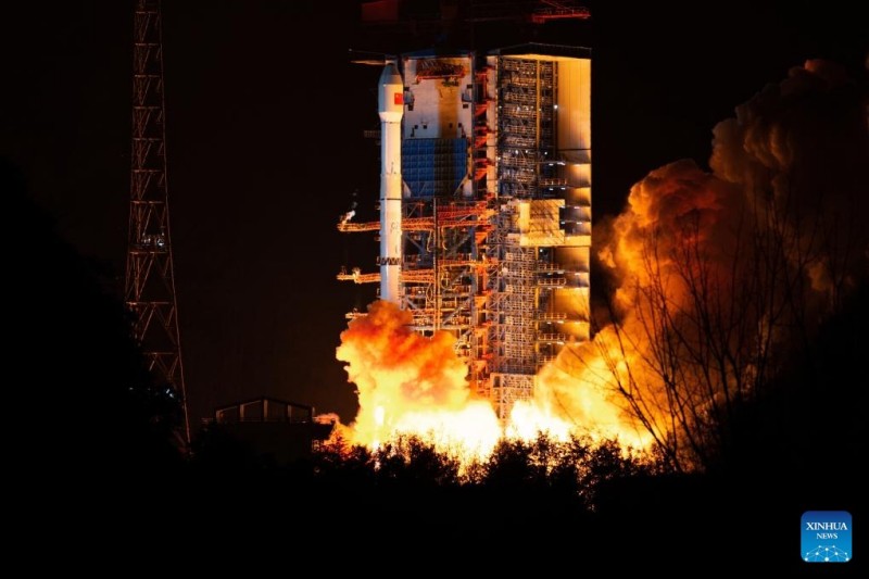 Η Κ?να εκτοξε?ει ν?ο δορυφ?ρο δοκιμ?ν τεχνολογ?α? επικοινωνι?ν